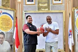 Phil Handy, Pelatih Liga Basket NBA Berbagi Pengetahuan dengan Para Pelatih Indonesia